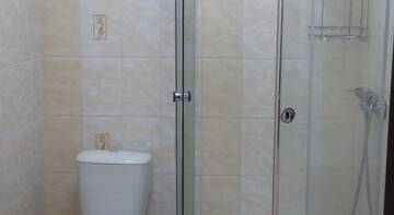 Фото номера Двухместный номер с 1 кроватью или 2 отдельными кроватями Гостиница на Орджоникидзе г. Сочи 4