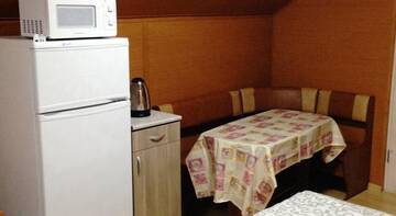 Фото номера Четырехместный номер Гостевой дом Guesthouse-apartment Dzhigitskaya г. Сочи 4