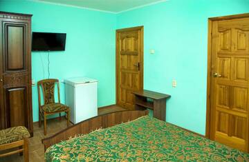 Фото номера «Стандарт» 2-х местный (без балкона) Гостиница Lidiya Guest House г. Сочи 7