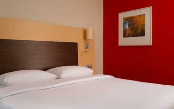 Фото номера 2-местный номер улучшенный Гостиница Cosmos Sochi Hotel г. Сочи 5