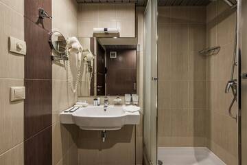 Фото номера Стандарт (1 категории) Гостиница Sea Galaxy Hotel Congress &amp; Spa г. Сочи 4