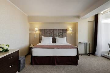 Фото номера Джуниор Сюит Гостиница Sea Galaxy Hotel Congress &amp; Spa г. Сочи 2