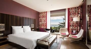 Фото номера Номер Swiss Advantage с кроватью размера «king-size», вид на море Гостиница Swissоtel Resort Сочи Камелия г. Сочи 2