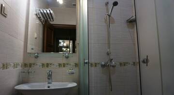 Фото номера Стандартный двухместный номер с 2 отдельными кроватями Гостиница Санаторий Светлана г. Сочи 5