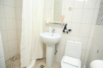 Фото номера Улучшенный семейный номер Гостиница Просперус г. Сочи 4