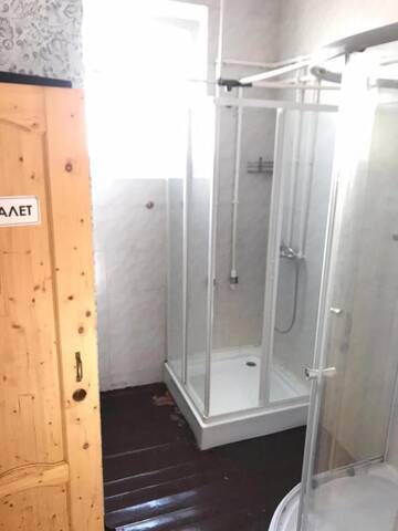 Фото номера Трехместный номер эконом-класса с общей ванной комнатой Гостиница Гостевой Дом VIP House г. Сочи 7