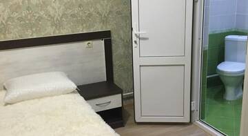 Фото номера Стандартный двухместный номер с 1 кроватью или 2 отдельными кроватями и видом на море Гостиница Guest House Na Vinogradnoy г. Сочи 6