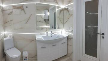 Фото номера Двухкомнатные апартаменты с видом на море ул.Учительская,д.9 Гостиница Гостевой Дом Золотая Миля г. Сочи 18