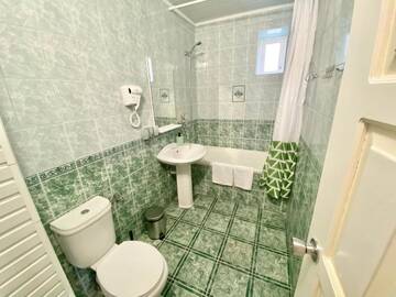 Фото номера Люкс с 2 спальнями Гостиница Lazur Guest House г. Сочи 6