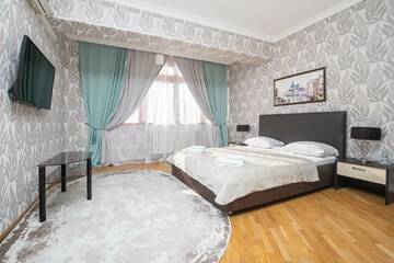 Фото номера 3-комнатный номер люкс с кухней и балконом(с завтраком) Гостиница Жемчуг г. Сочи 5