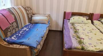 Фото номера Четырехместный номер эконом-класса с общей ванной комнатой Гостевой дом Апартаменты на Комсомольской г. Сочи 6