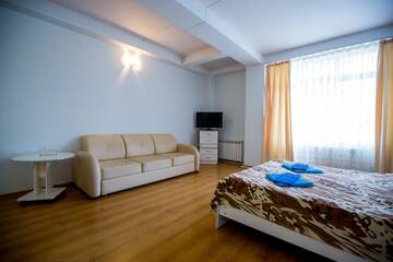 Фото номера Трехместный номер Гостиница Maria Hotel г. Сочи 3