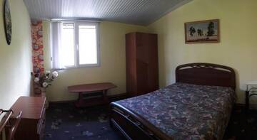 Фото номера Семейный номер с террасой Гостиница Komsomolskaya 38A Guest house г. Сочи 3