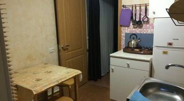 Фото номера Стандартный трехместный номер-студио Гостиница Гостевой Дом «Гости» г. Сочи 6