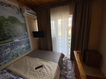 Фото номера Двухуровневый трехместный номер Гостиница Guest House AIS г. Сочи 3