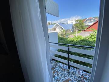 Фото номера Двухуровневый трехместный номер Гостиница Guest House AIS г. Сочи 4