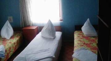 Фото номера Бюджетный трехместный номер Гостиница Guest House on Kievskaya г. Сочи 4