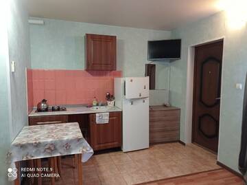 Фото номера Стандартный трехместный номер Гостиница Гостевой дом на Пятигорской Vero г. Сочи 9