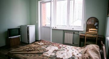 Фото номера Стандартный двухместный номер с 1 кроватью и балконом Гостиница Гостевой Дом на Фабрициус 4/2 г. Сочи 6