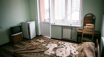 Фото номера Стандартный двухместный номер с 1 кроватью и балконом Гостиница Гостевой Дом на Фабрициус 4/2 г. Сочи 7