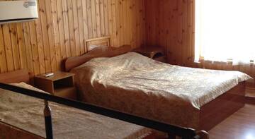 Фото номера Семейный люкс с балконом Гостиница Гостевой Дом АМина г. Сочи 3