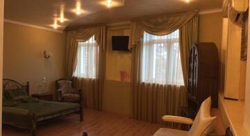 Фото номера Номер-студио с балконом Гостиница Гостевой Дом Карина г. Сочи 5