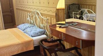 Фото номера Номер с 1 двуспальной кроватью или 2 односпальными кроватями и ванной комнатой Гостиница Гостевой Дом Карина г. Сочи 6
