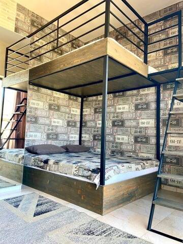 Фото номера Студия с двухуровневой кроватью и балконом Гостиница LOFT studii г. Сочи 4