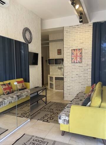 Фото номера Студия с панорамным остеклением и балконом Гостиница LOFT studii г. Сочи 3