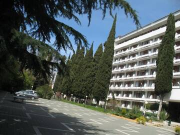 Фото Апартаменты Golden Holiday Apartments г. Сочи 1