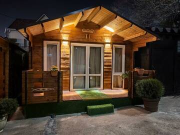 Фото номера 4-местный коттедж стандарт Гостиница Art Home г. Сочи 13