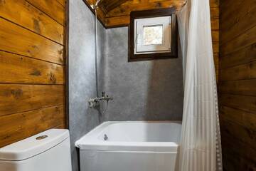 Фото номера 4-местный коттедж стандарт Гостиница Art Home г. Сочи 3