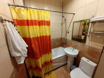 Фото номера Люкс трехместный Гостиница Art Home г. Сочи 15