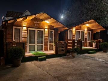 Фото номера 4-местный коттедж стандарт Гостиница Art Home г. Сочи 15