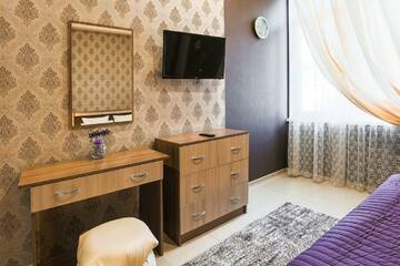 Фото номера Комната люкс с 1 двуспальной кроватью Гостиница Art Home г. Сочи 5