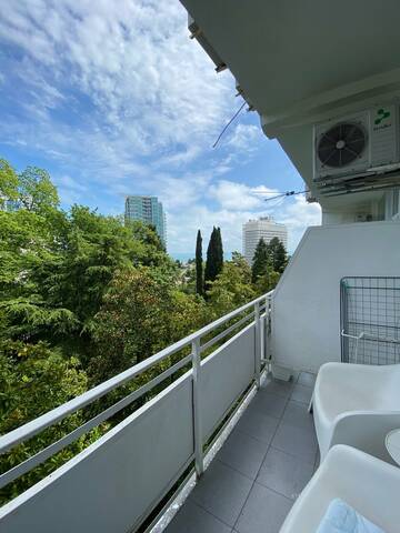 Фото номера Трехместный номер Гостиница Joy Apartments г. Сочи 6