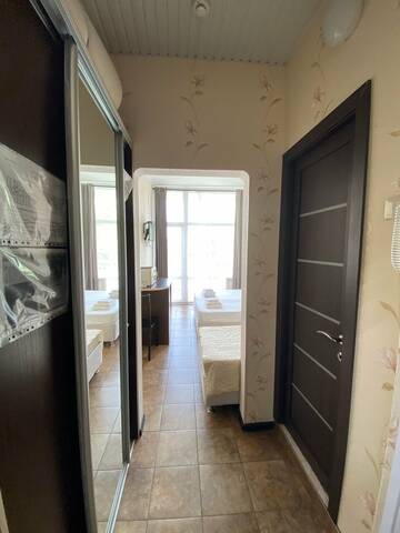 Фото номера Трехместный номер с видом на море Гостиница Joy Apartments г. Сочи 3