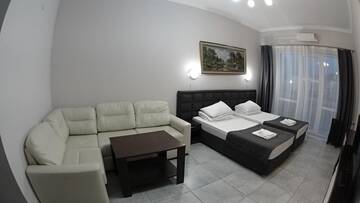 Фото номера Полулюкс 4 местный Гостиница Mini Hotel Parus г. Сочи 6