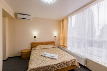 Фото номера Двухместный номер с панорамным окном Отель Very Hotel г. Сочи 6