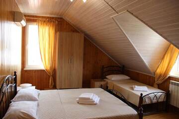 Фото номера Трехместный номер Гостиница Vernuy Mini-hotel г. Сочи 6