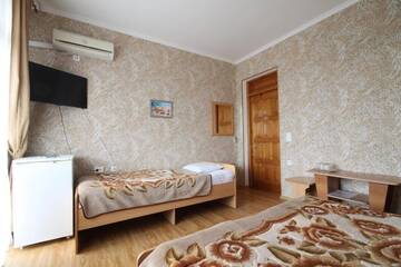 Фото номера Трехместный номер Гостиница Vernuy Mini-hotel г. Сочи 4