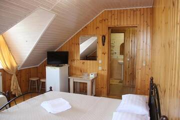 Фото номера Трехместный номер Гостиница Vernuy Mini-hotel г. Сочи 8