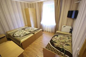 Фото номера Трехместный номер Гостиница Vernuy Mini-hotel г. Сочи 2