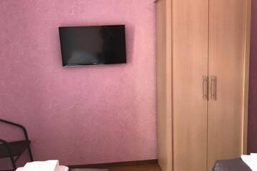 Фото номера Четырехместный номер с ванной Гостиница Белая Акация г. Сочи 4